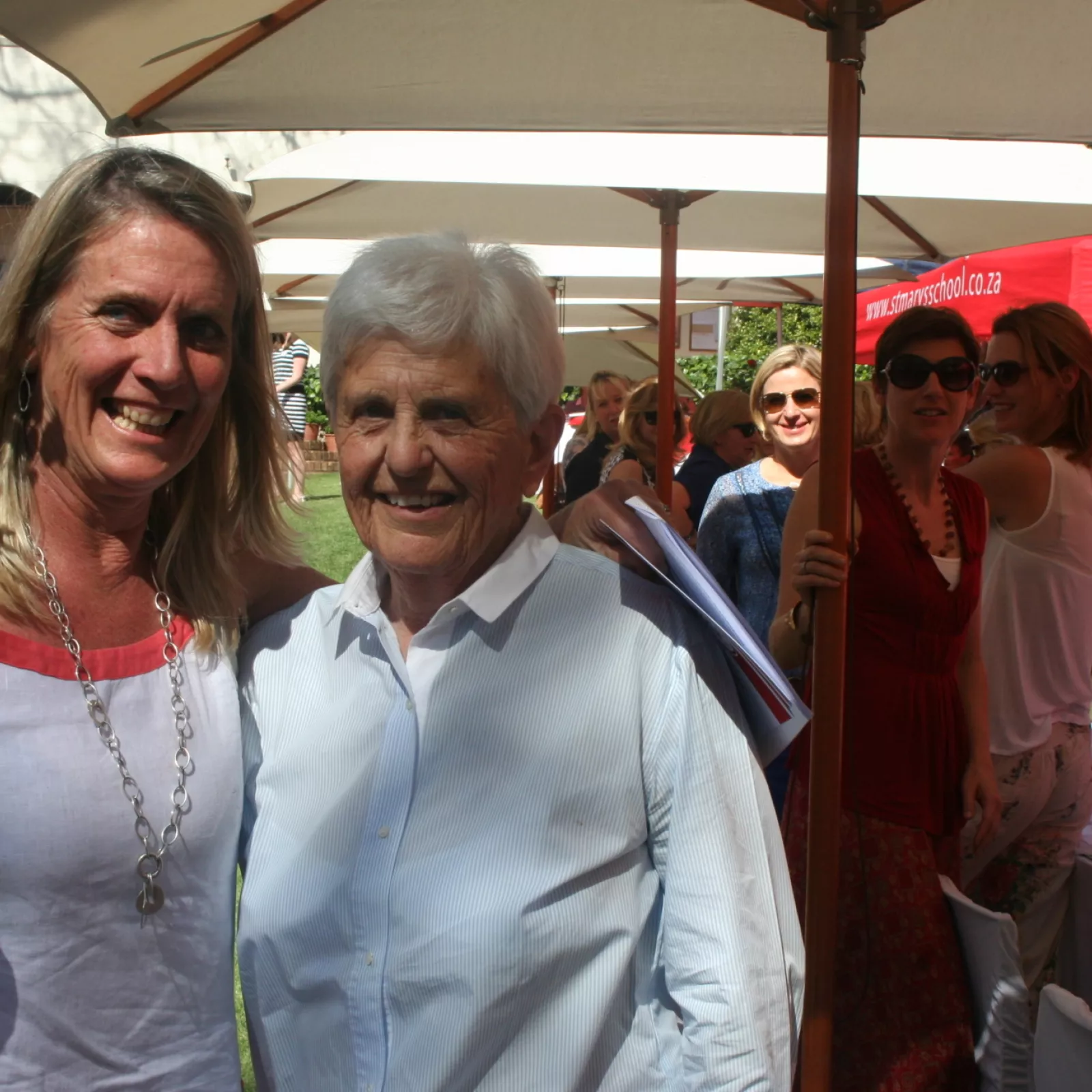 Celebrating old girls daykoo montgomery braatvedt 1980 with wendy nathan an honoury old girl and much loved staff member