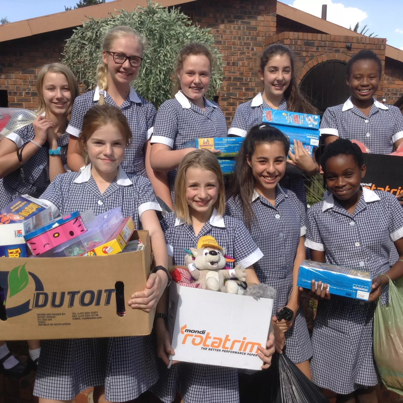 Junior school collection for the maria kloppers childrens home
