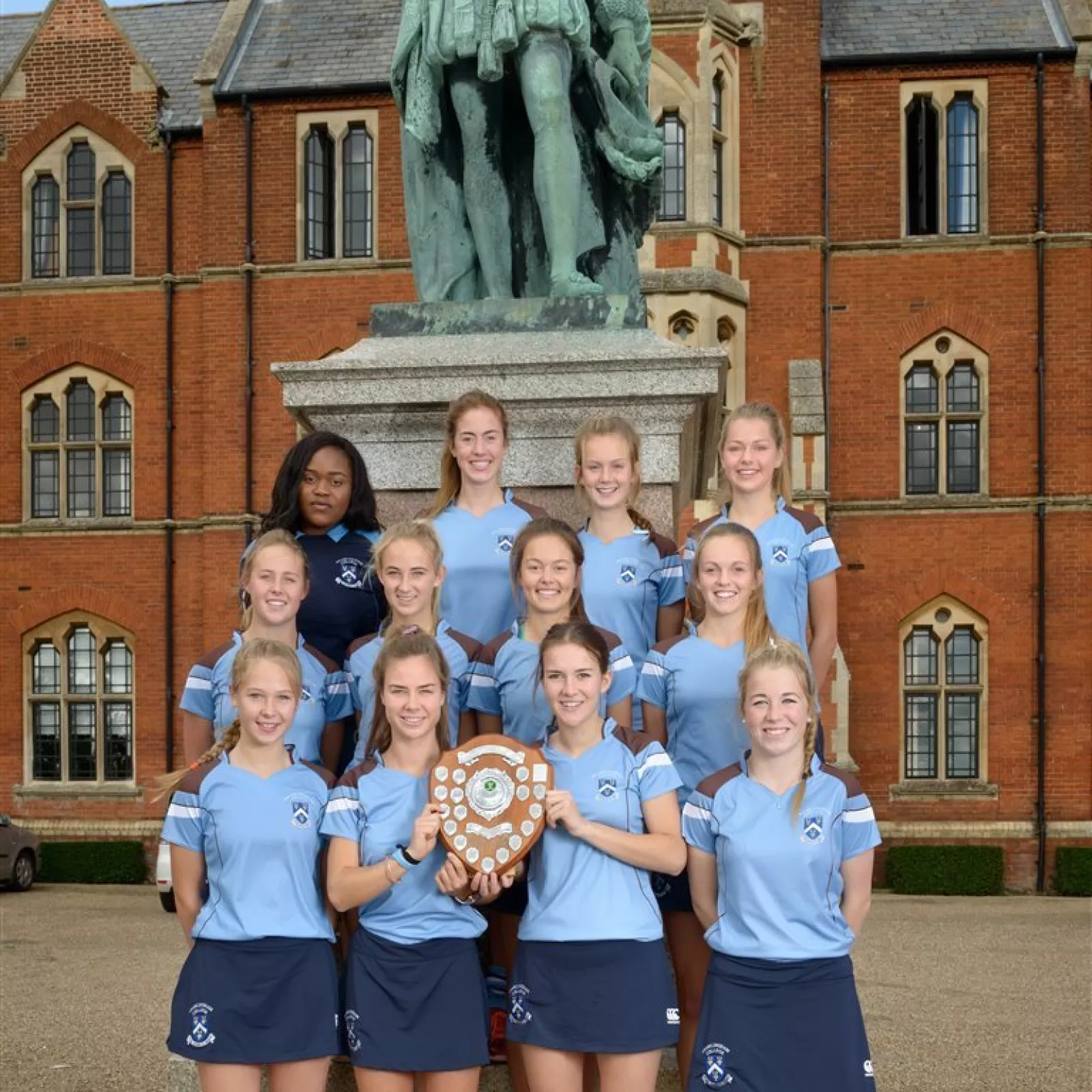 Frahmlingham college hockey exhange st marys julia fleming can be seen in the middle row left