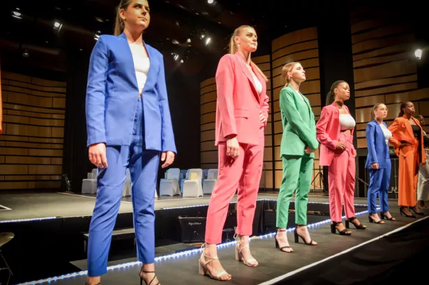 Unconventional fashion 7 October