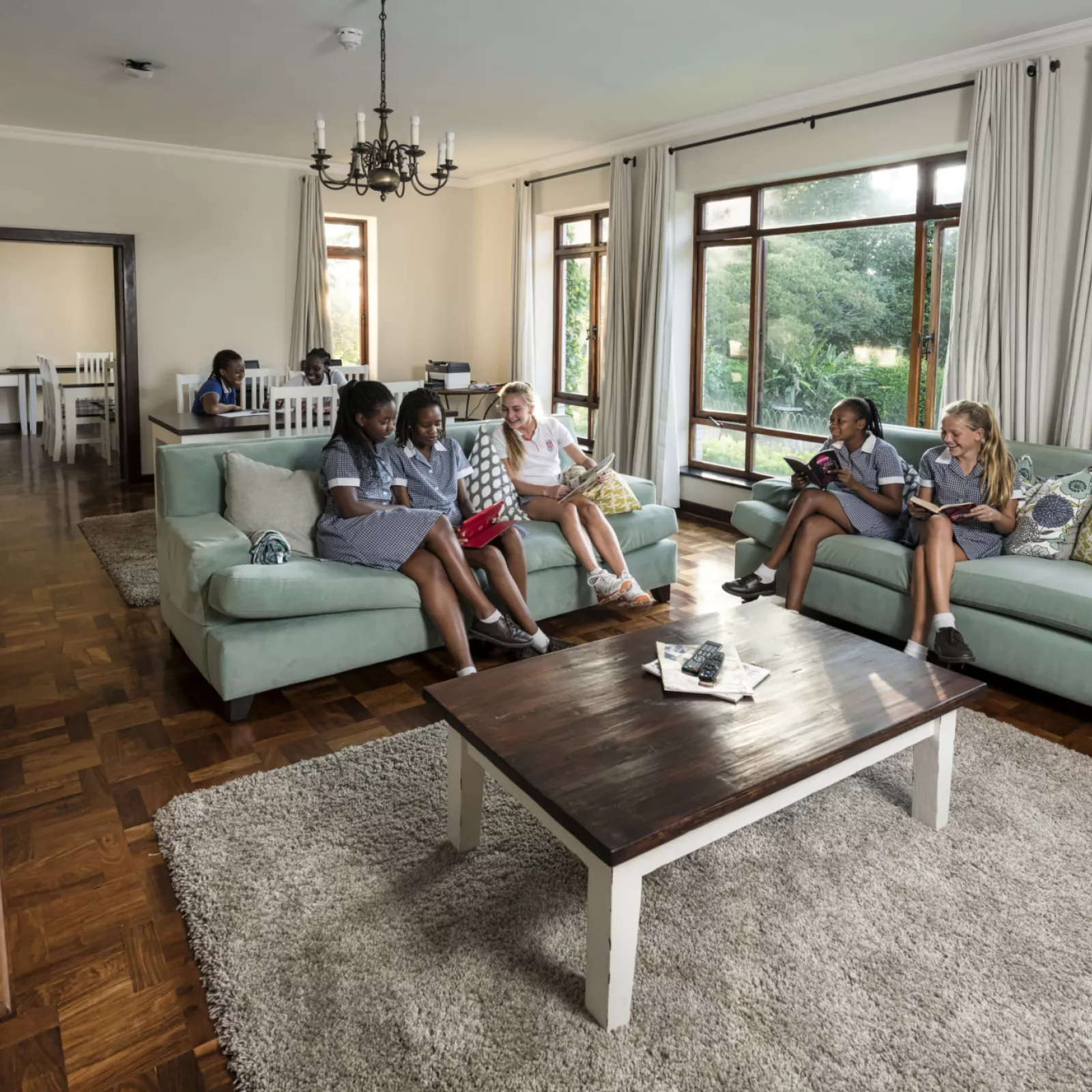 Woodwinds house lounge