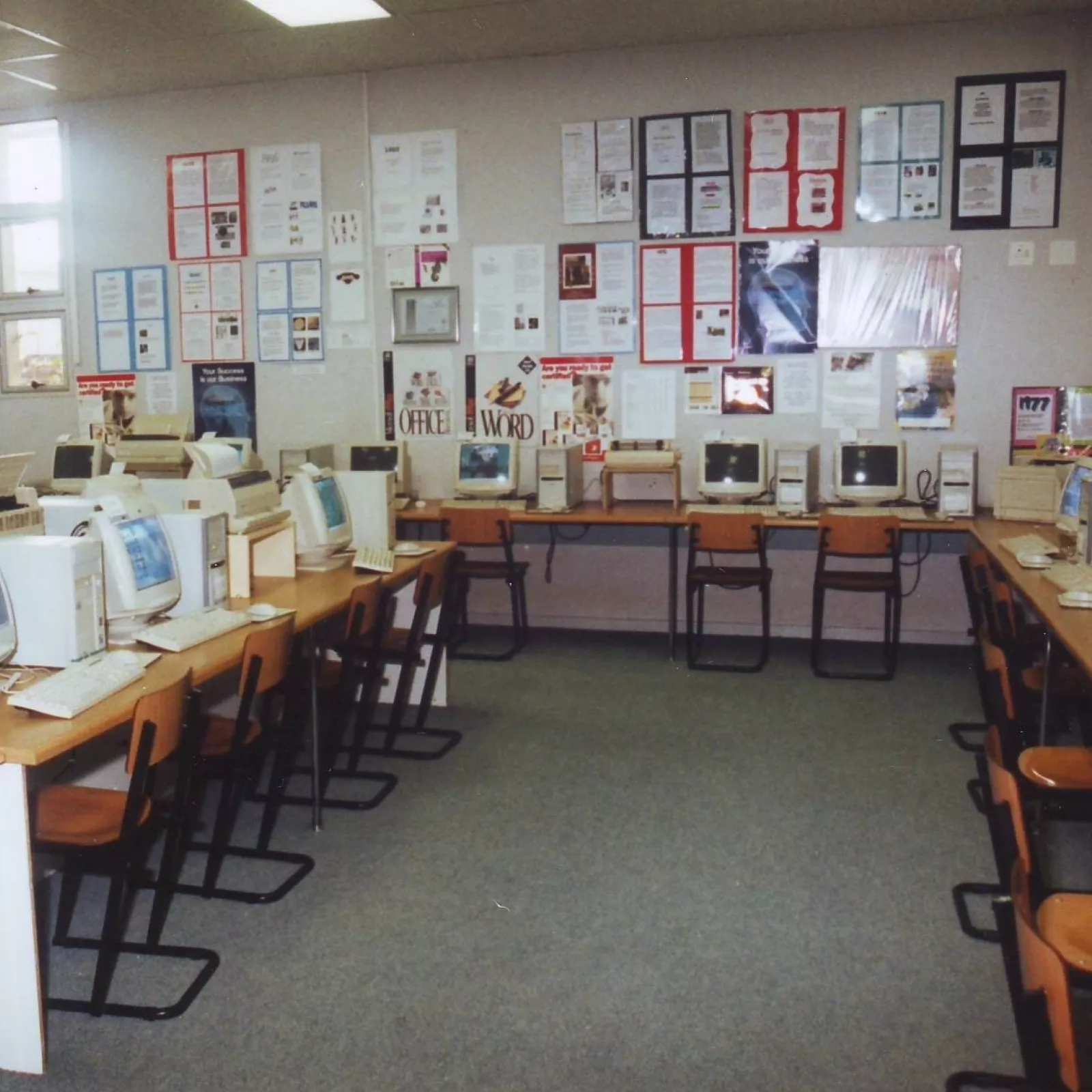 The computer room in the wantage centre