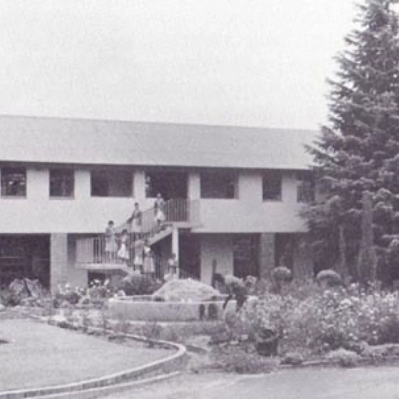 A new upper storey with steps on the outside