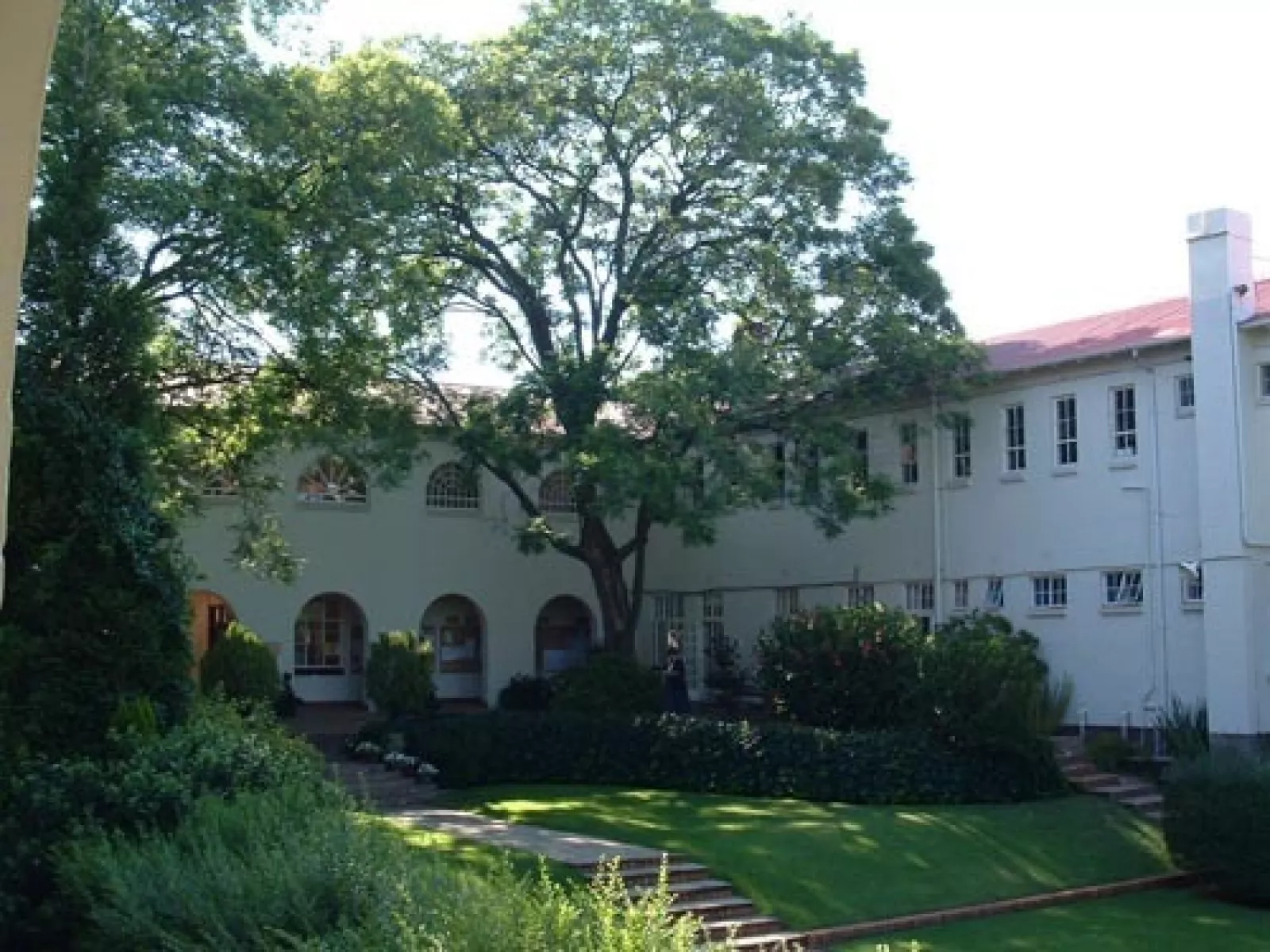 The queen Ys path in 2008