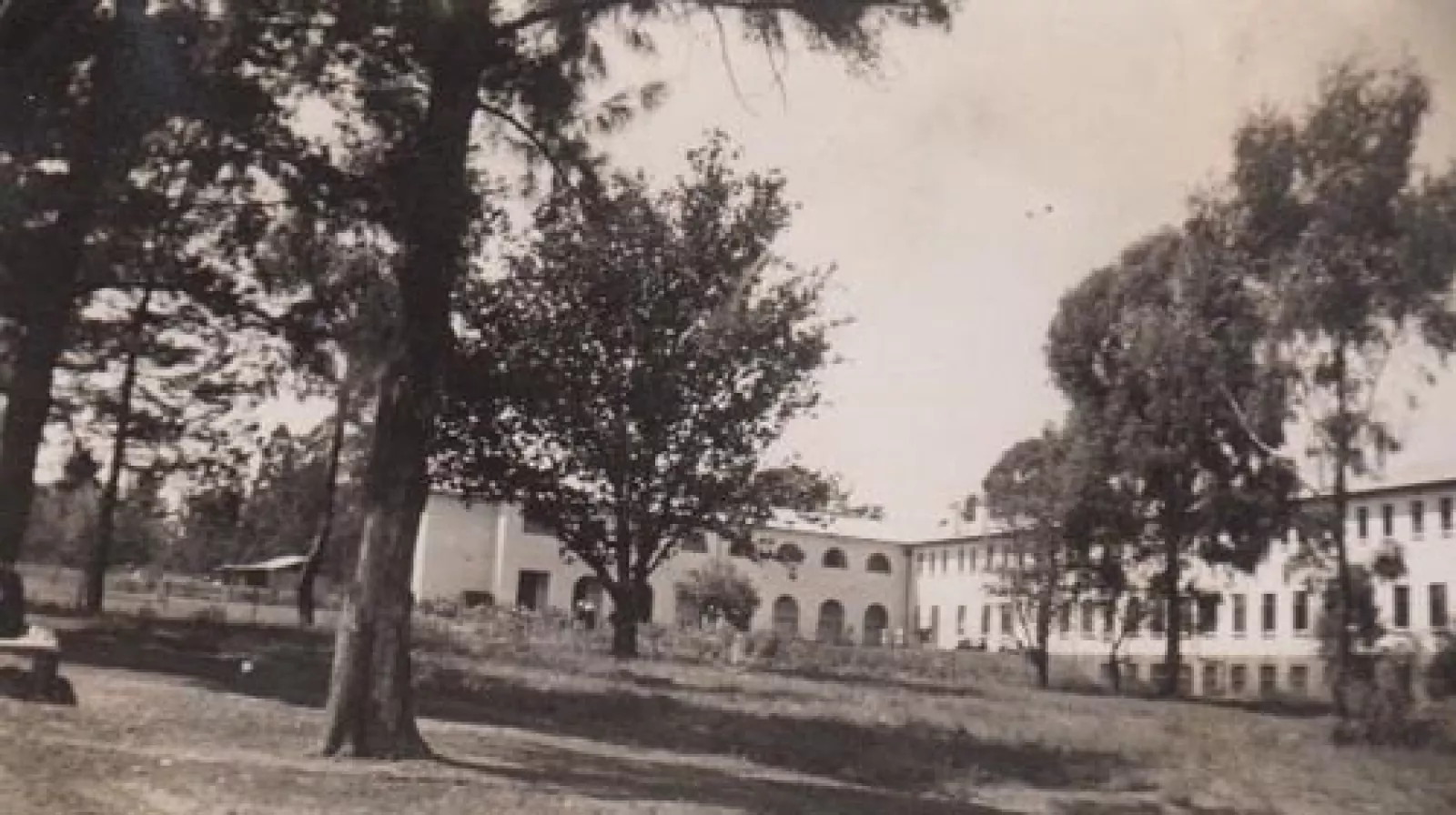 The south and east wings Y two sides of the rectangle