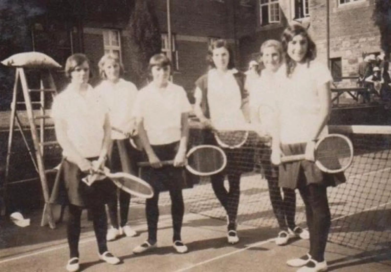 Black stockings a must for tennis