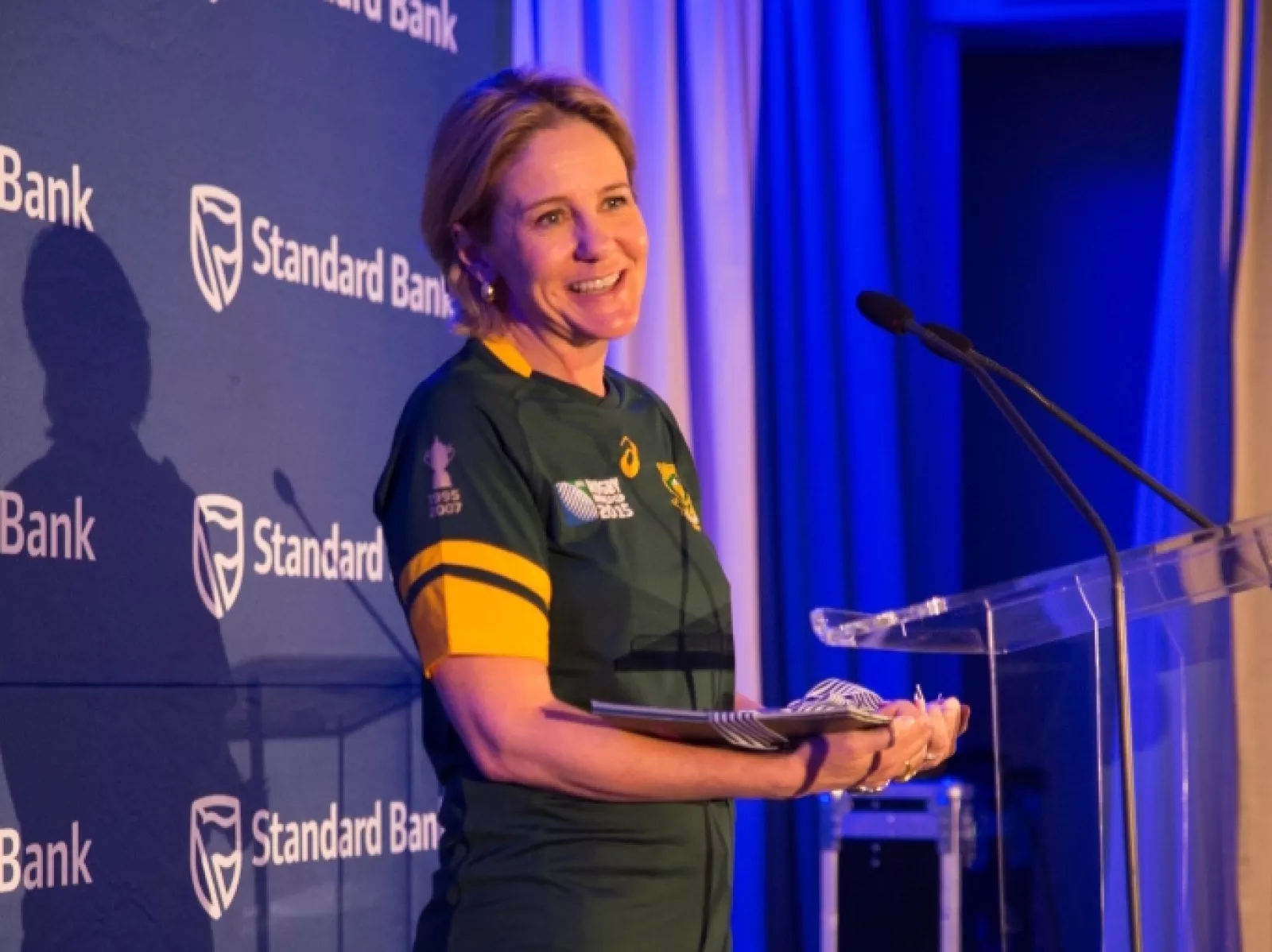 Lara Davidson RW Cprizewinner1