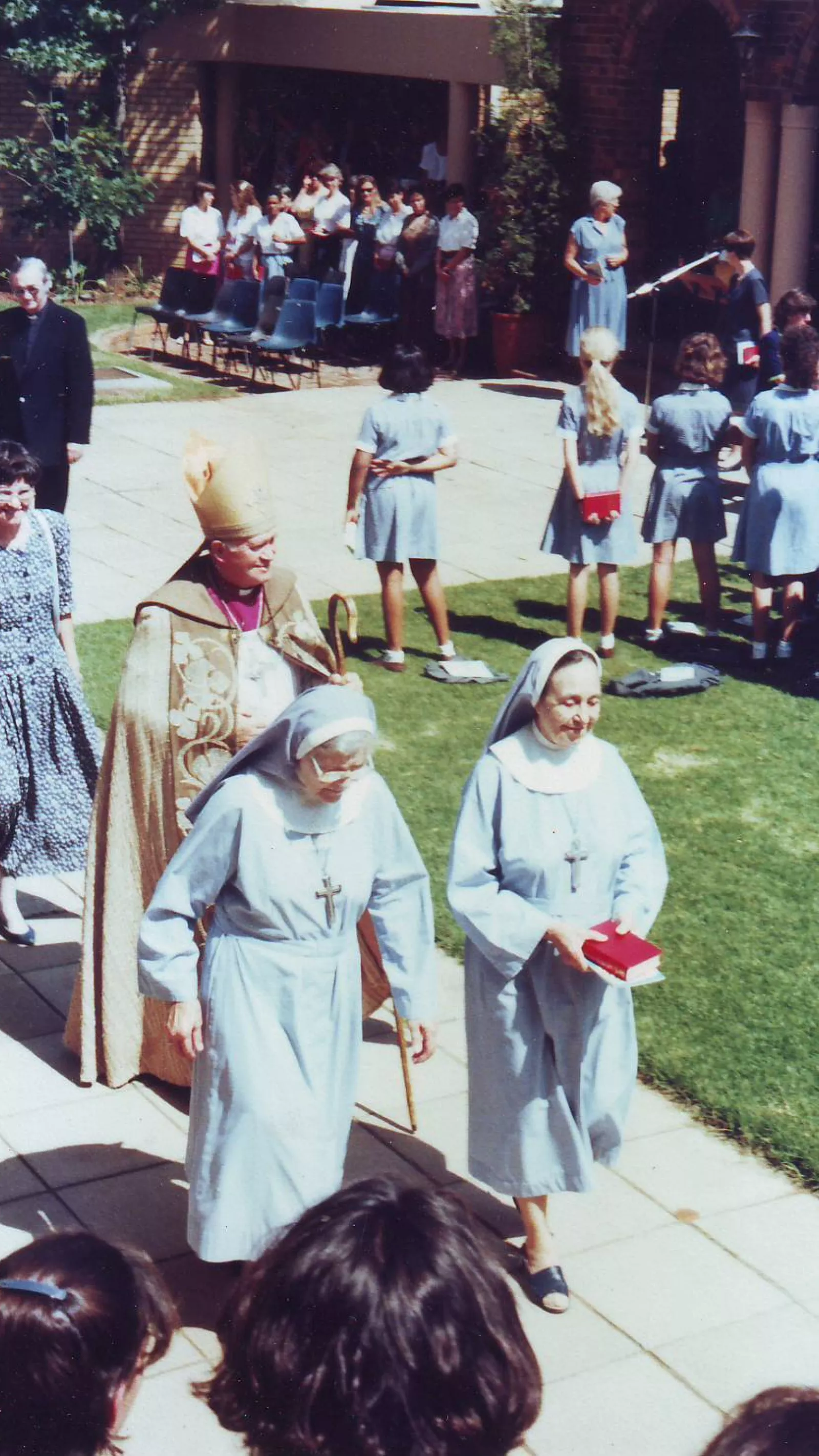 Wantage Sisters and bishop 1994