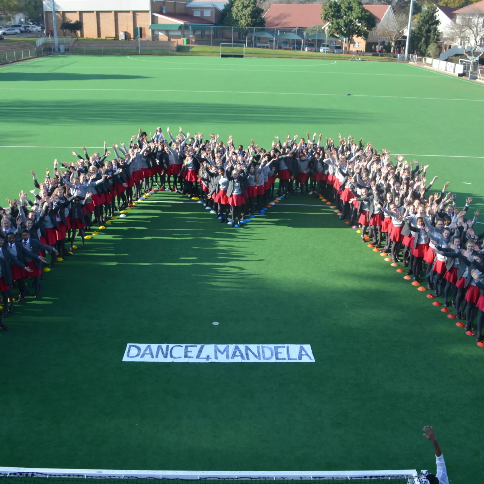 Senior school dancing 4 mandela